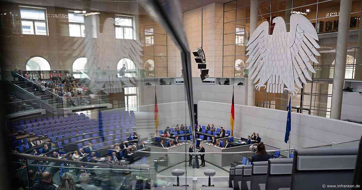Führungskräfte: Wirtschaftserfolg hängt auch an Demokratie