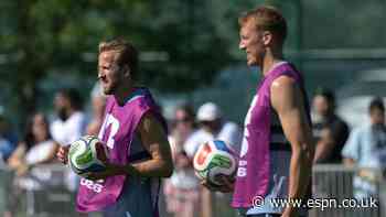 Burn: England must emulate Argentina team spirit