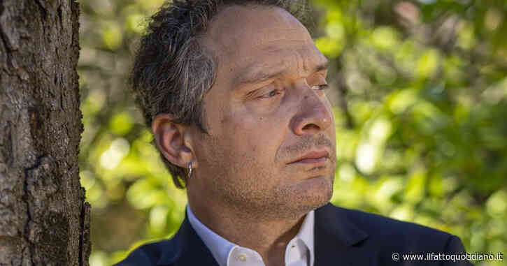 “Chi si suicida spesso non vede più un futuro possibile. Il carcere sia un luogo di riabilitazione. Si chiudono le porte alle spalle pensi che non uscirai più”: così Claudio Santamaria