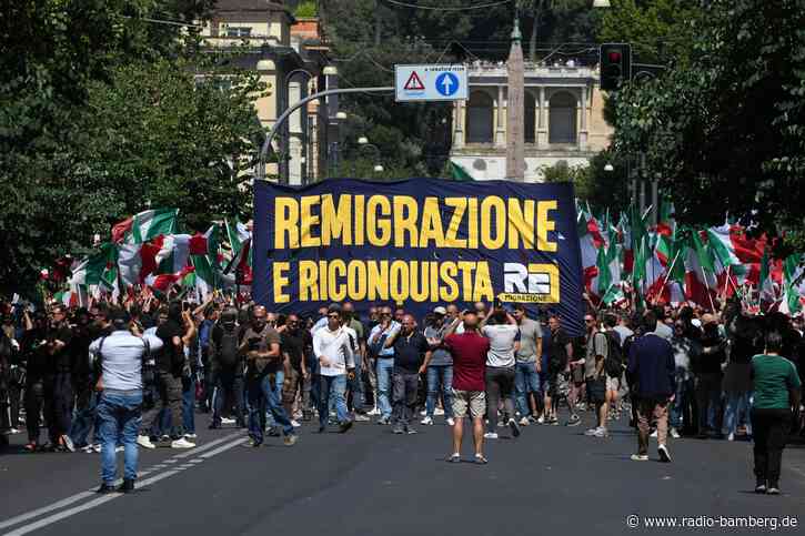 Neue Rechtspartei in Italien – Demo für «Remigration»