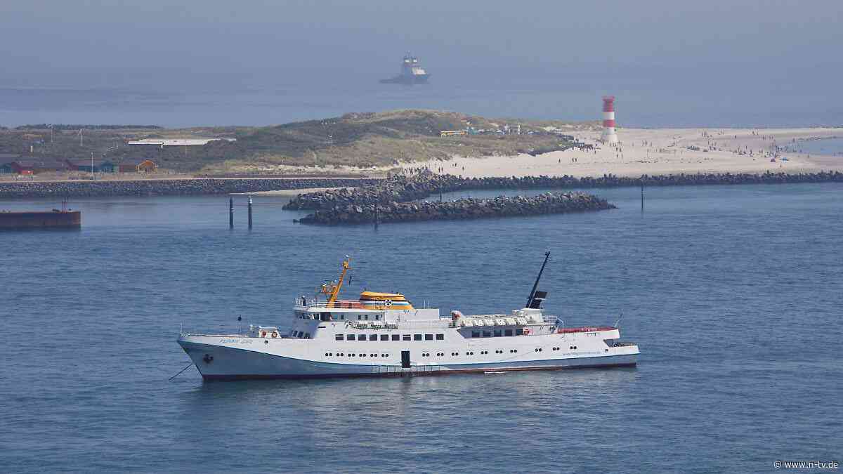 60 Menschen an Bord: Passagierschiff treibt vor Helgoland - Großeinsatz