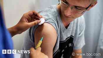 Meningitis B vaccine to be offered to a million young people