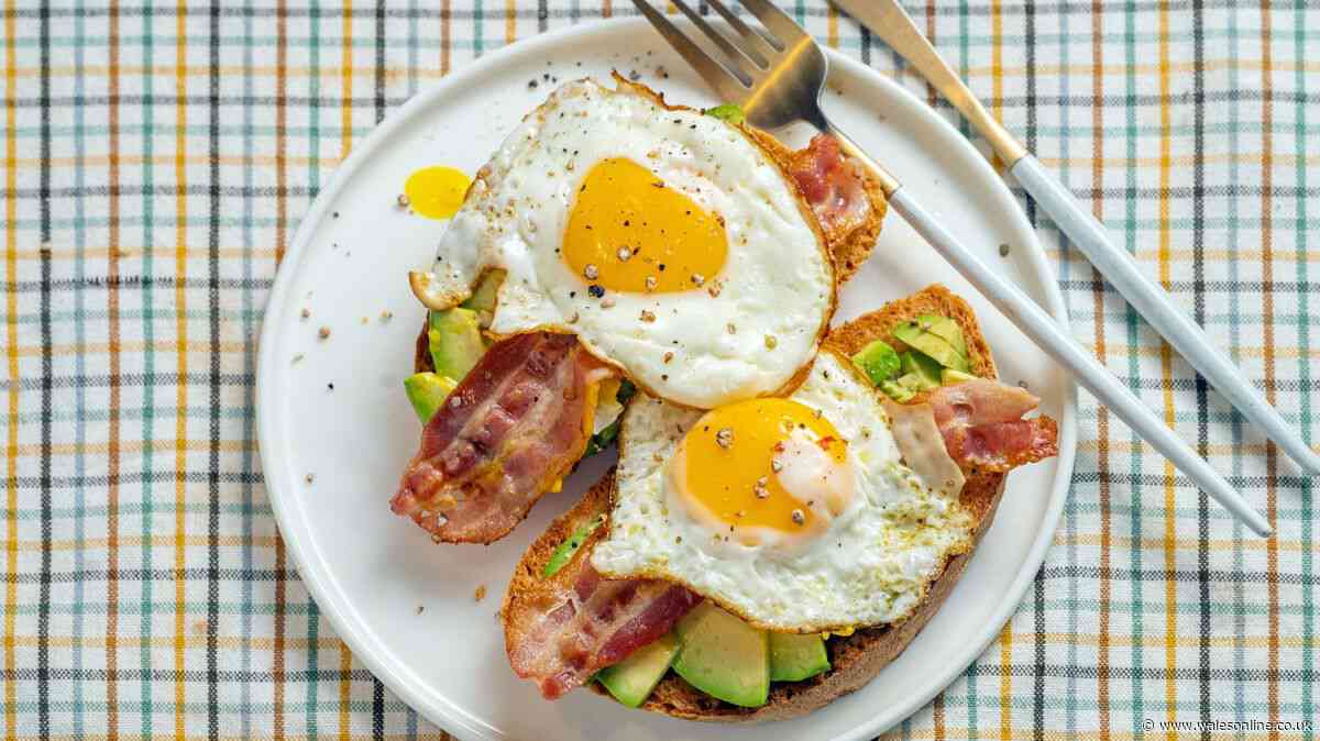 Fried eggs will be delicious when cooked with ingredient that's 'better than butter'