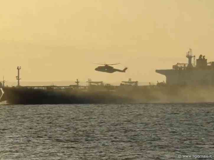 Il blitz dei Royal Marines e il sequestro della nave russa: cos'è successo nel Canale della Manica