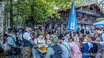 Waldfest-Auftakt am Tegernsee: Tausende stürmen am Samstag den Festplatz in Kreuth