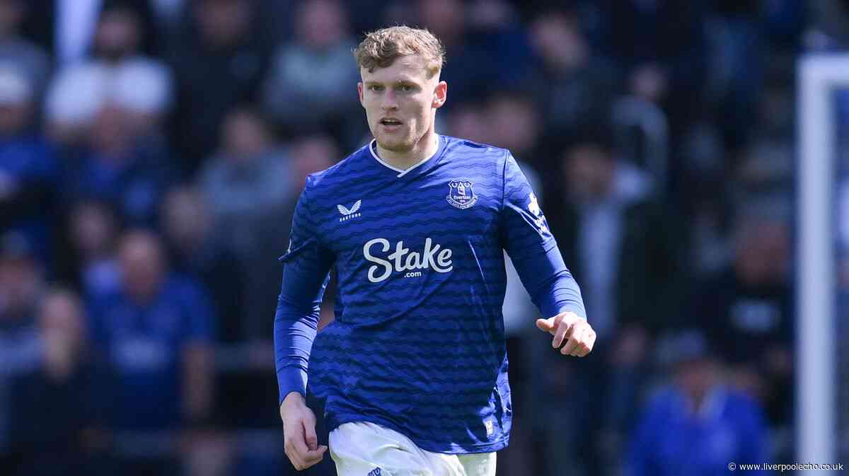 Premier League title winner issues Jarrad Branthwaite warning after fitness update on Everton star