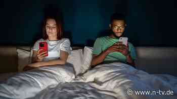 Streaming statt Sex?: Warum das Smartphone zum globalen Lustkiller mutiert