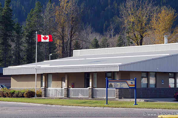 Multiple smashed windows in Sparwood under investigation
