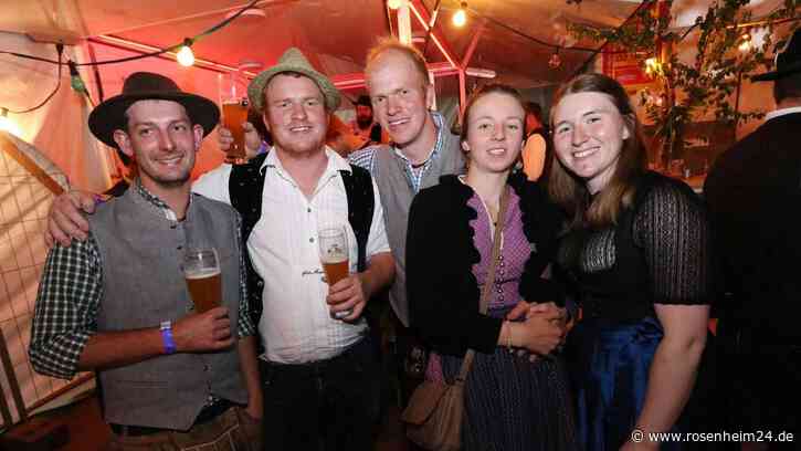 Urige Stimmung herrschte beim großen Weinfest am Samstag in Aich bei Eggstätt
