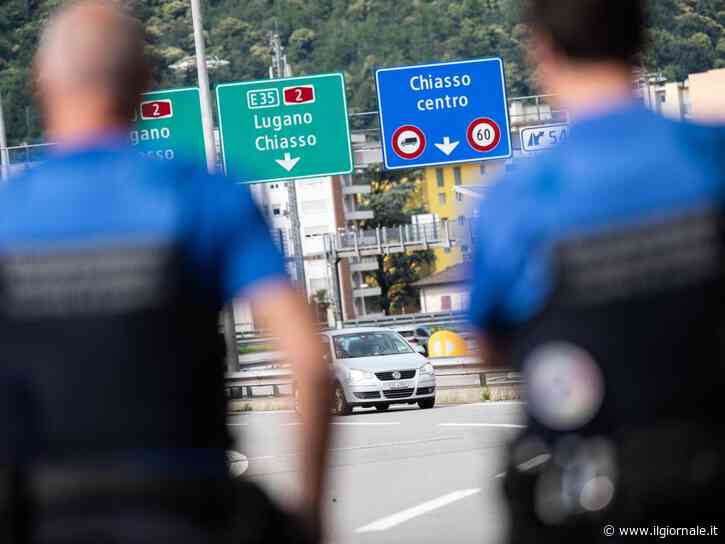 Svizzera, no al tetto ai migranti: i cittadini bocciano la proposta