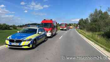 Offenbar schwerer Unfall auf St2096: Strecke zwischen Grabenstätt und Übersee gesperrt