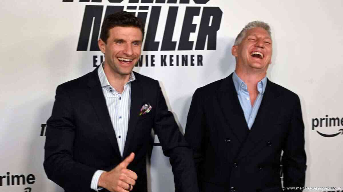 WM-Auftakt voller Liebe: Thomas Müller kuschelt mit „Teddybär“ Bastian Schweinsteiger