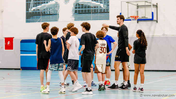 Basketballer Quinten Post trakteert honderden kinderen op clinic en wacht ondertussen op eigen NBA-vonnis