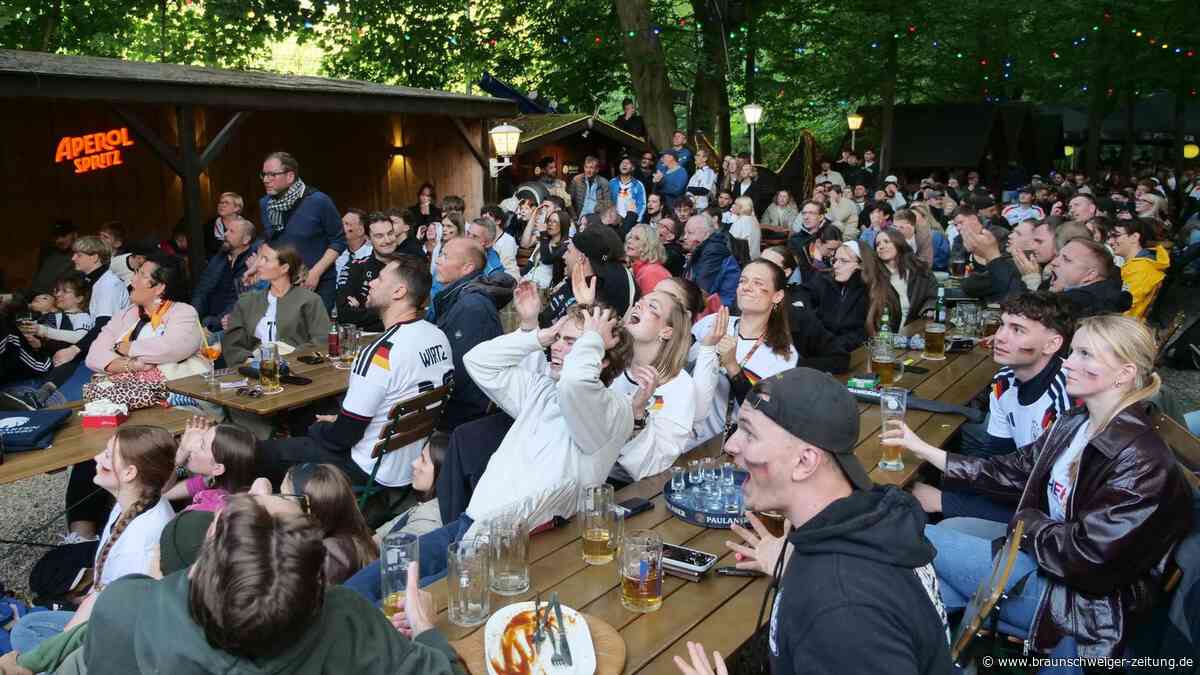 So erlebt Braunschweig den Start der Deutschen ins WM-Turnier - 34 emotionale Fotos
