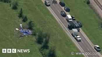 11 skydivers and pilot killed in US plane crash