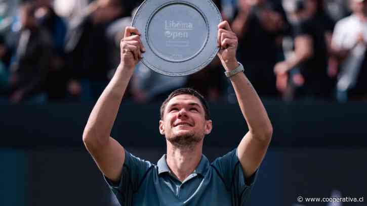 Majchrzak logró su primer título ATP tras vencer a De Miñaur en 's-Hertogenbosch