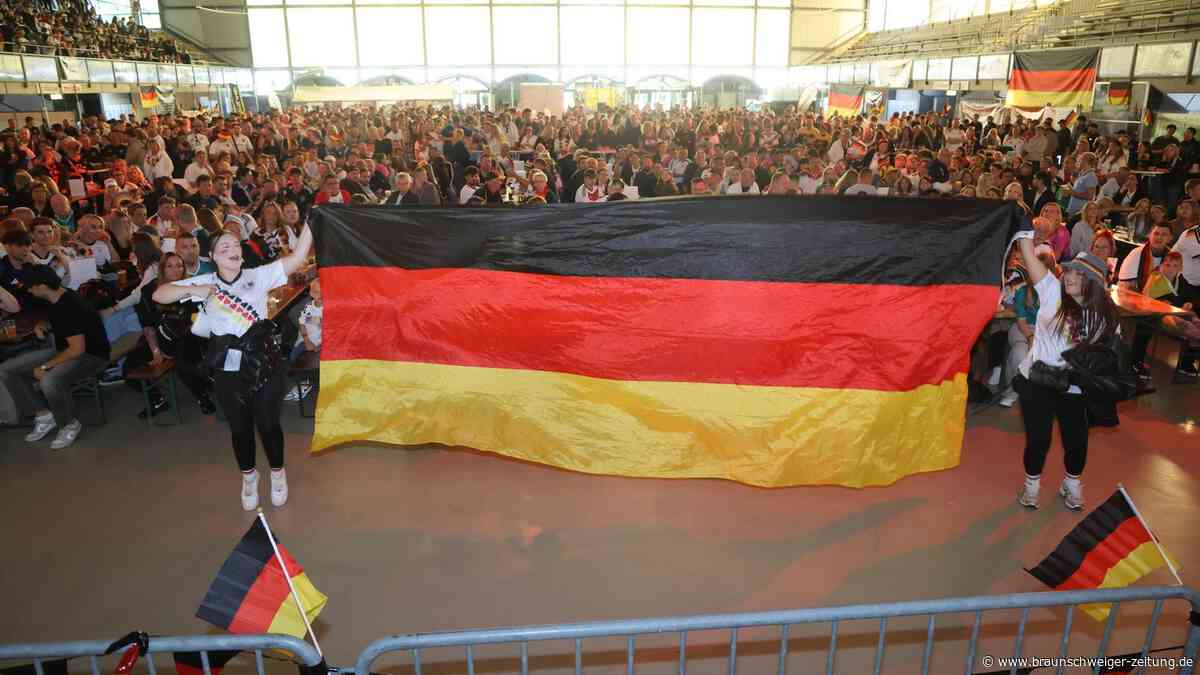 So feuerten die Salzgitteraner Deutschlands WM-Elf an: Die 125 schönsten Fotos