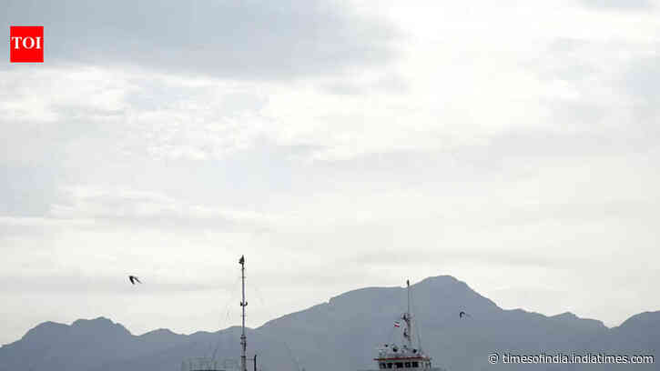 Rescued 14 Indians from sinking dhow, says US