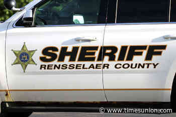 5 hurt in 3-car crash on Route 2 in Petersburgh