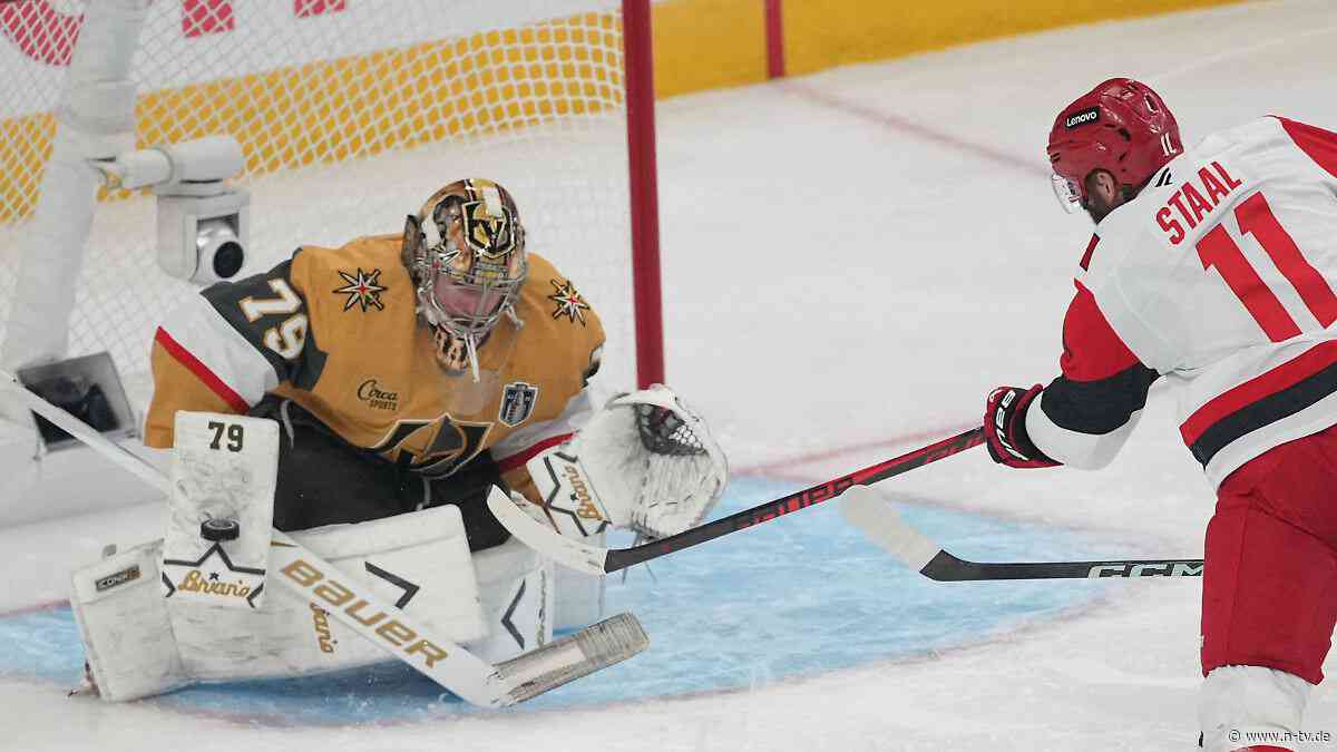 Triumph im Stanley-Cup: Hurricanes spielen verzweifelte Knights eiskalt auseinander