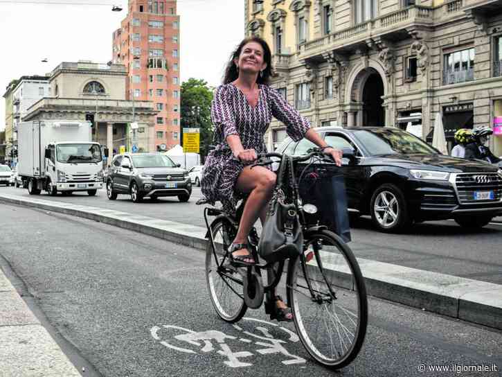 Milanesi gli italiani che camminano di più. E anche quelli che amano di più la bici