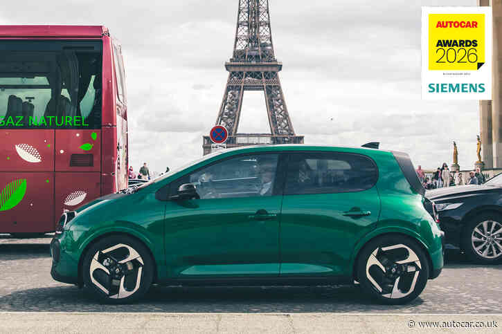 Touring Paris in a Twingo – driven by Renault's boss