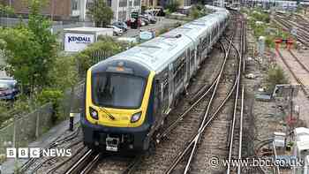 Train nationalisation 'lacks ambition'