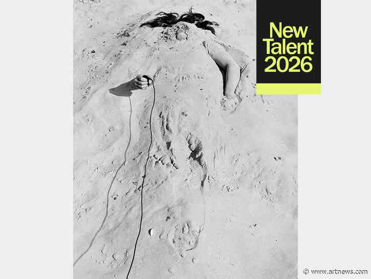 Jenny Calivas Buries Herself in Sand—and Reinvents Photography From the Ground Up