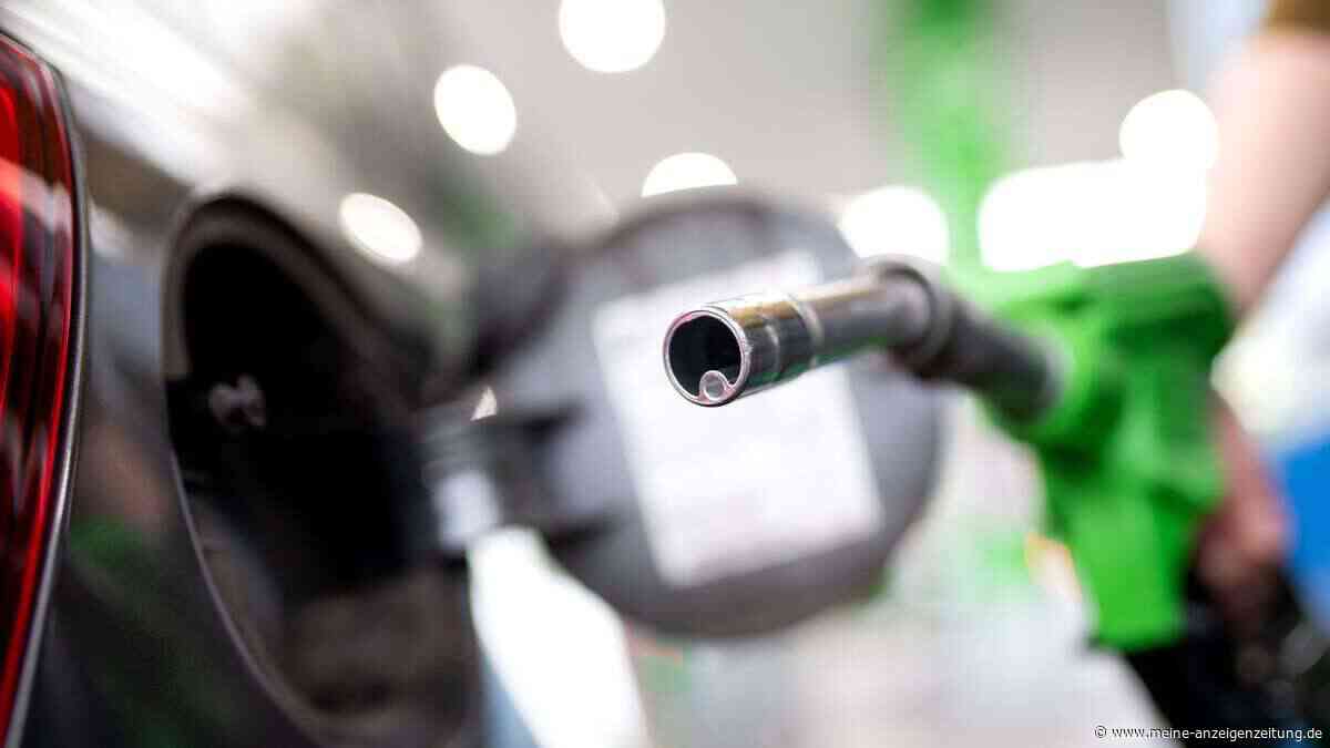 Spritpreise fallen - ADAC: Nicht schnell genug