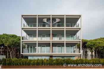 G-Beach Residence / B+D+M Architetti