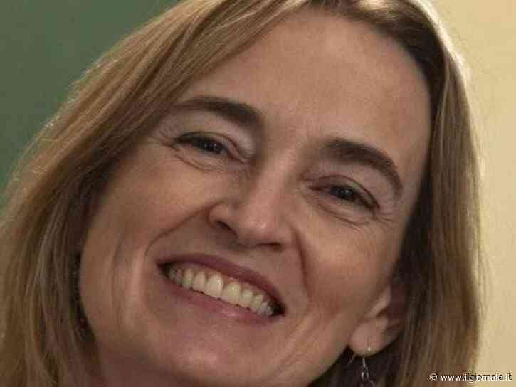 Uccide la zia e getta il corpo nel fiume