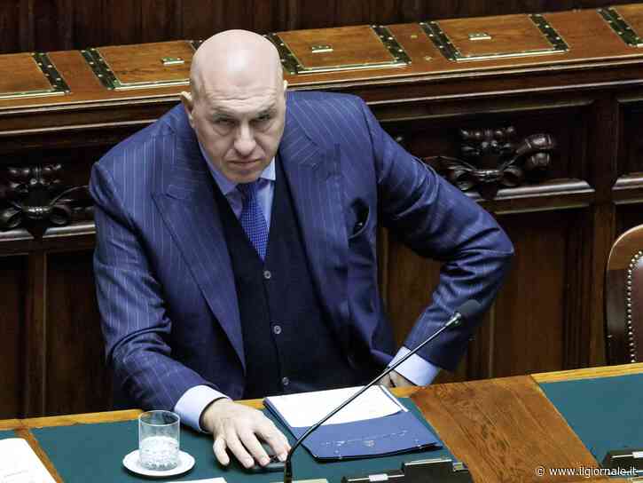 Lo sfogo di Crosetto. "Non minaccio dimissioni. Se necessario le darei"