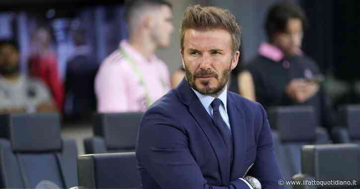 “Spero che porterete qui i miei nipoti”: David Beckham si commuove davanti alla stella nella Walk of Fame ma ad attirare l’attenzione sono l’assenza di Brooklyn e la mossa di Harper