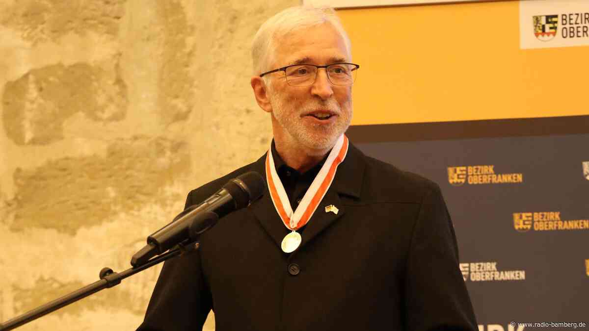 Streit um Auszeichnung: Kritik an Bezirksmedaille für Michael Genniges
