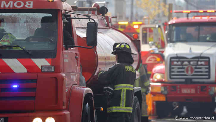 Incendio destruyó al menos 12 viviendas en La Legua Emergencia