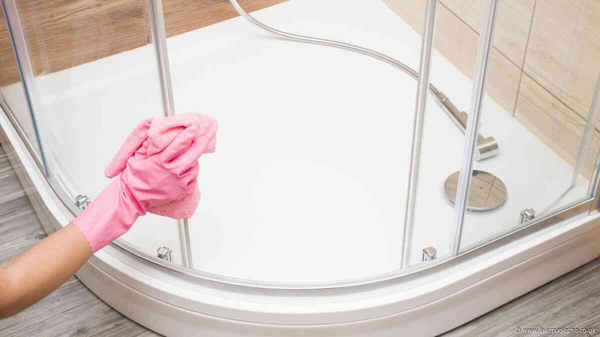 Remove limescale from shower screens with 2 simple ingredients cleaner loves