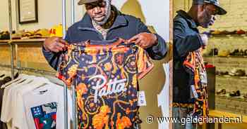 Racistische reacties op nieuw shirt van Oranje deren ontwerper niet: ‘Samensmelting van Nederlands elftal’