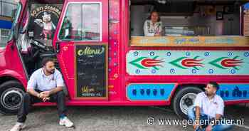 Deze Arnhemse broers toeren met hun moeder en kebab langs de festivals, wereldwijd