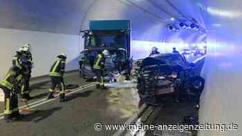 Frontalunfall im Vöttinger Tunnel mit zwei Verletzten führt zu Vollsperrung im Berufsverkehr