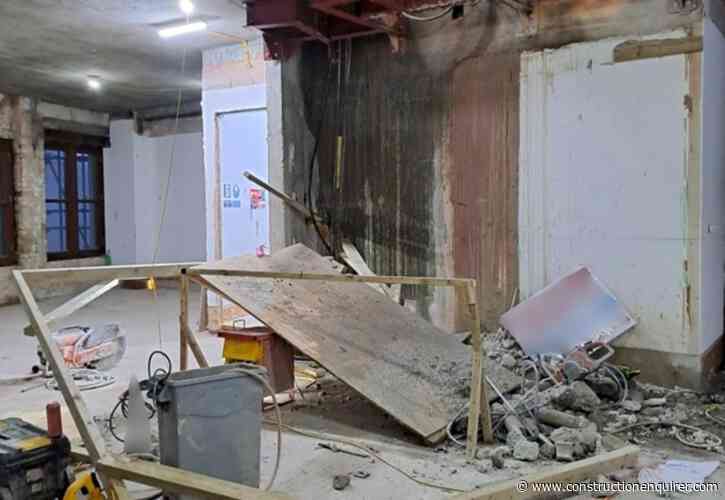 Platform collapse fractures neck of drilling worker