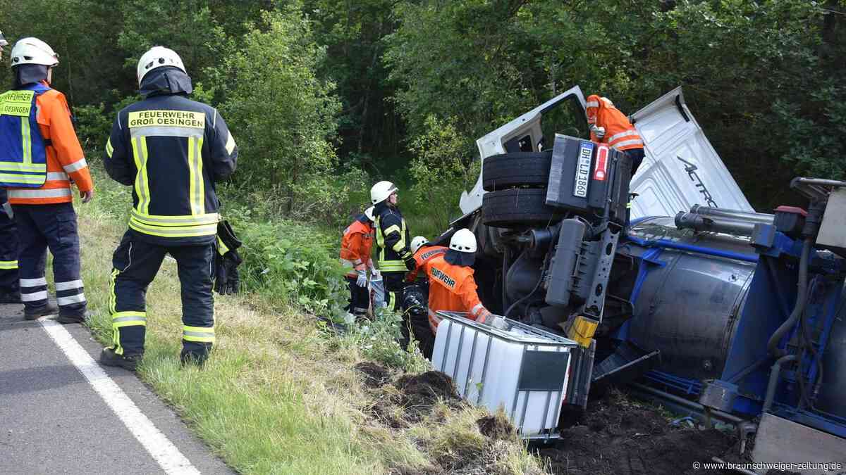 Kreis Gifhorn: Gefahrgut-Laster mit 33.000 Litern Diesel kippt um – B4 bleibt gesperrt