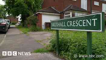 Two teens, 16 and 19, badly hurt in shooting