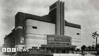 Call to save 'striking' Art Deco building