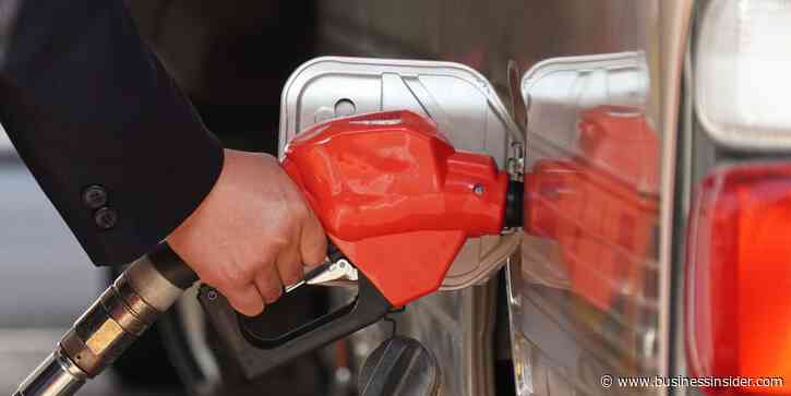 Gas prices have fallen for 3 straight weeks, but they're still above $4 a gallon