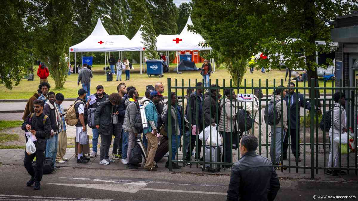 Politie grijpt in bij opstootje bij aanmeldcentrum Ter Apel: ’De lontjes worden korter’