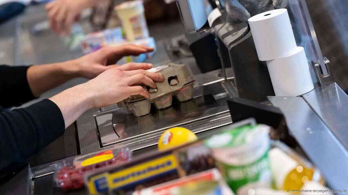 Kunden nutzen Kassen mit Personal lieber als SB-Kassen