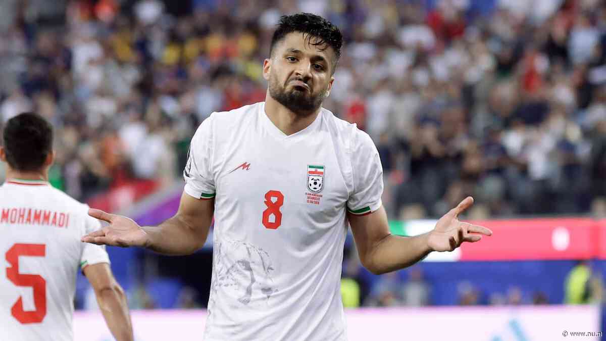 Iran speelt gelijk in beladen eerste WK-wedstrijd, alleen protesten buiten stadion