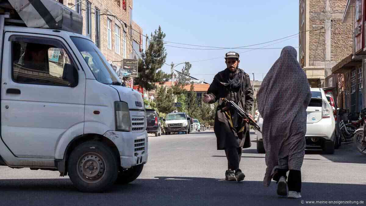 Taliban jagen Frauen nach Anti-Hijab-Protesten und erschießen 14-Jährigen