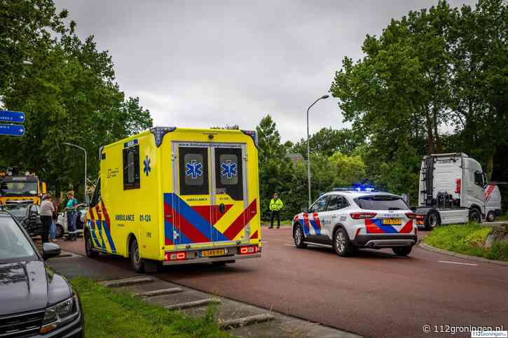 Twee auto’s botsen op N980 bij Sebaldeburen, geen gewonden