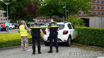 Automobilist belandt in bosjes na fout met pedaal op parkeerterrein Dilgtoord
